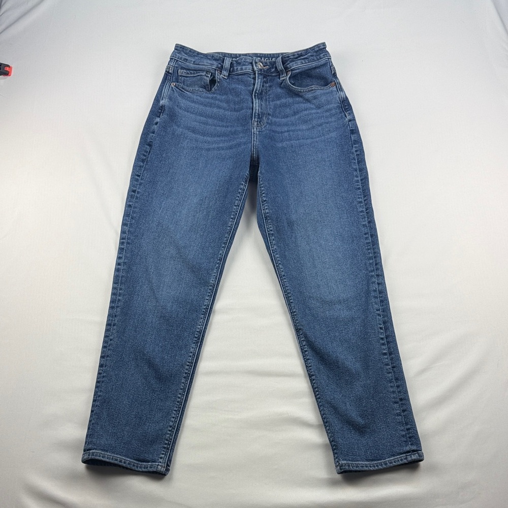 American Eagle Mom Jeans – Size 6 – High Rise